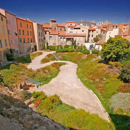 Le Cocon: Charming 3-star In Center Apartment Beziers