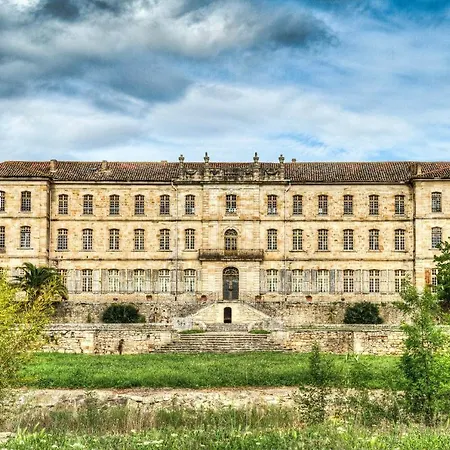Le Cocon: Charming 3-star In Center * Beziers
