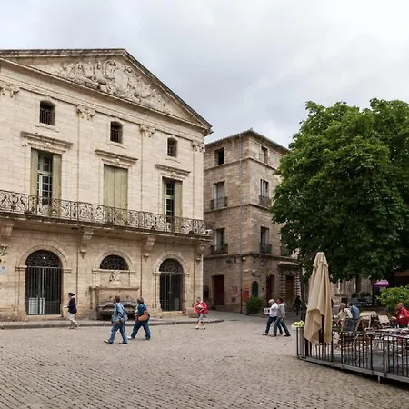Le Cocon: Charming 3-star In Center Apartment Beziers