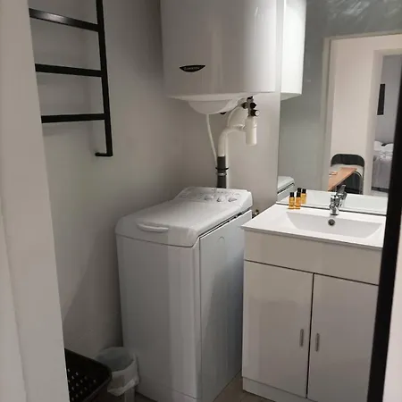Apartment Le Cocon: Charming 3-star In Center